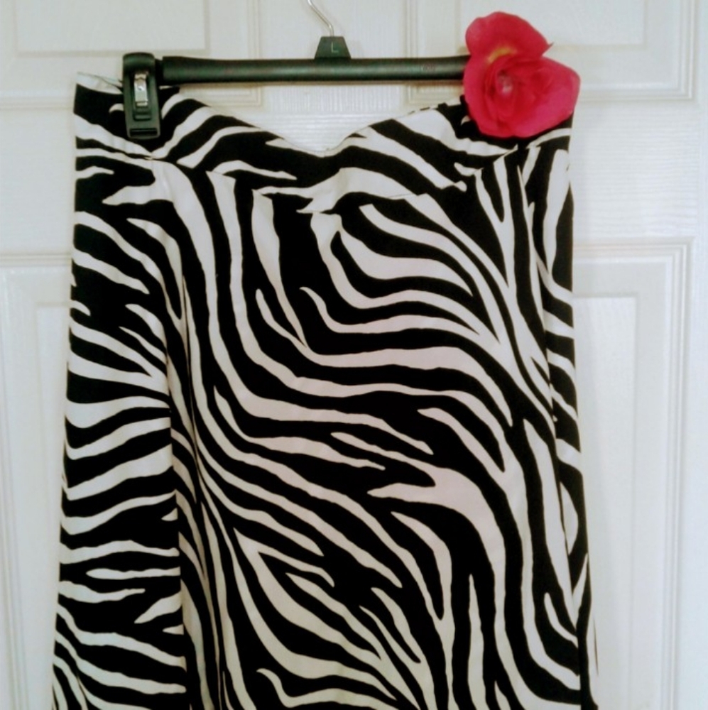 LONG ZEBRA SKIRT 3X